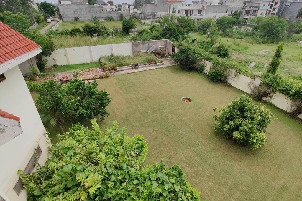 Basti House - Boutique Homestay Lucknow Luaran gambar